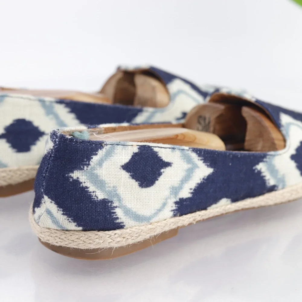 Seychelles Womens Espadrille Flat Size 8.5 Navy Blue White Pointed Slip On Shoes